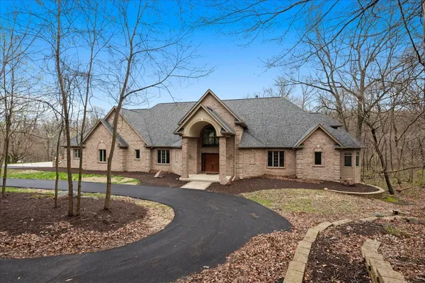 $1,250,000 | 54 Woodland Drive, Yorkville, IL 60560