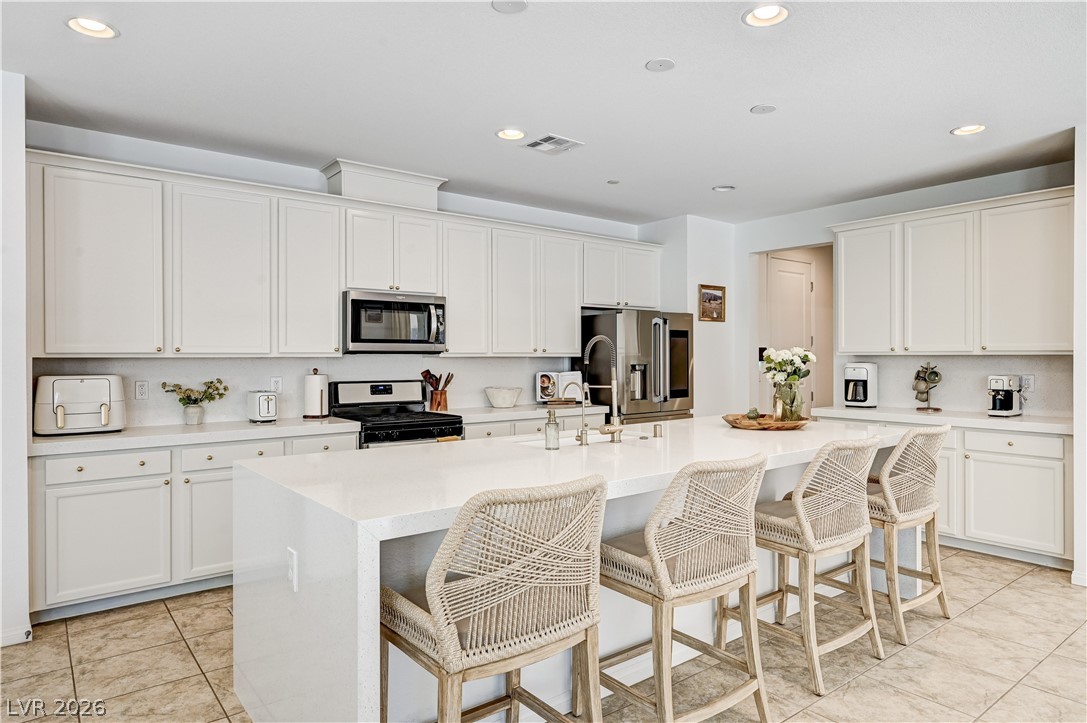 607 Cadence View Way Henderson, NV 89011 - Photo 15 of 61