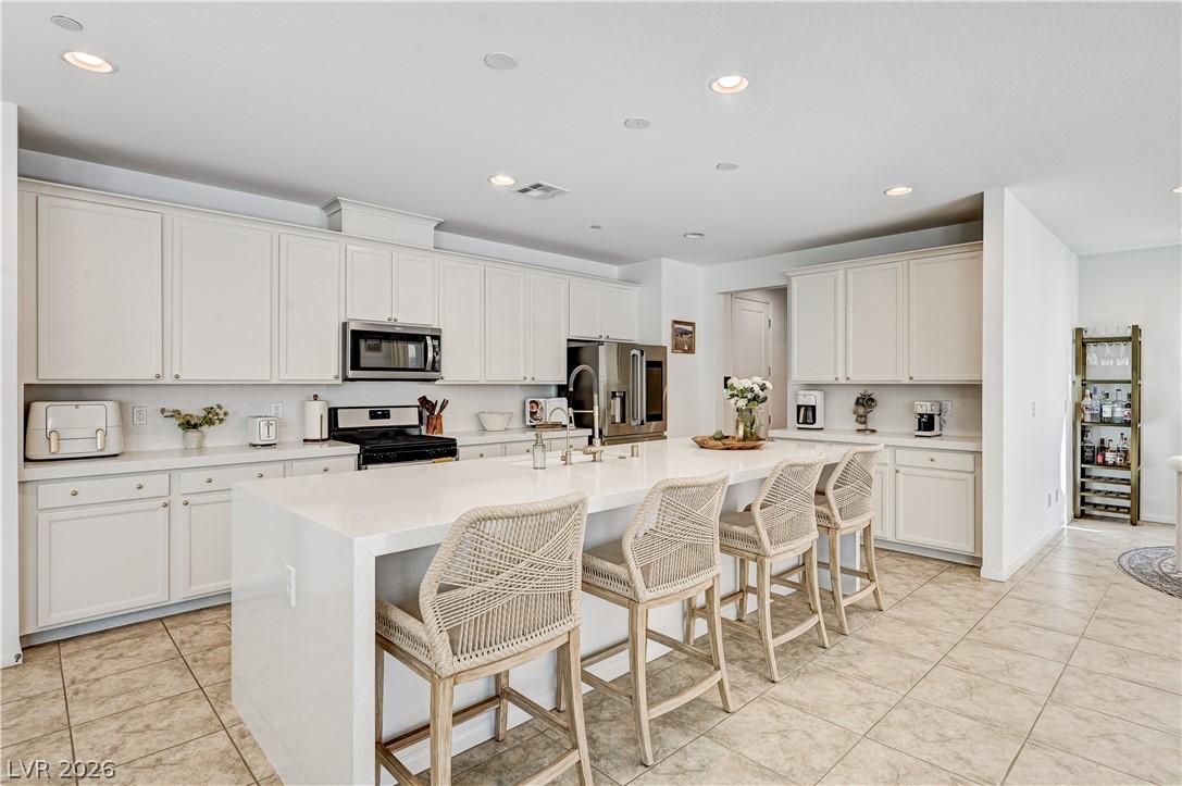 607 Cadence View Way Henderson, NV 89011 - Photo 18 of 61