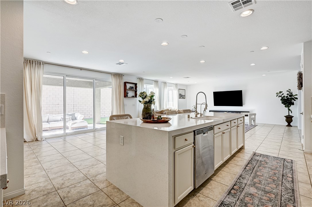 607 Cadence View Way Henderson, NV 89011 - Photo 19 of 61