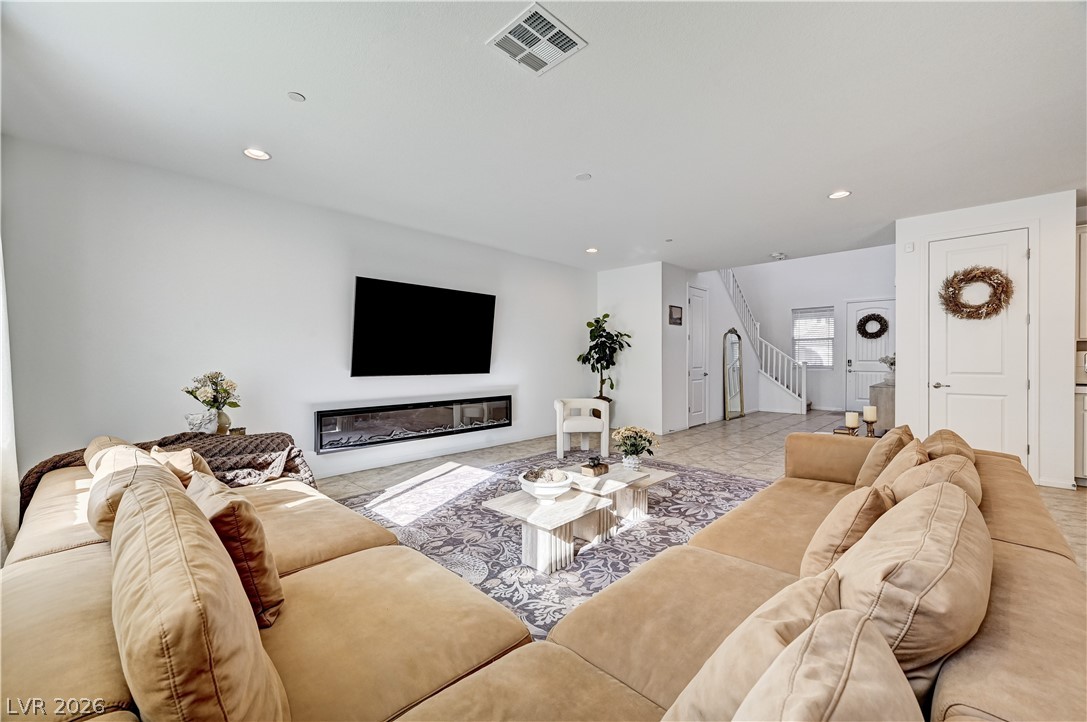 607 Cadence View Way Henderson, NV 89011 - Photo 7 of 61