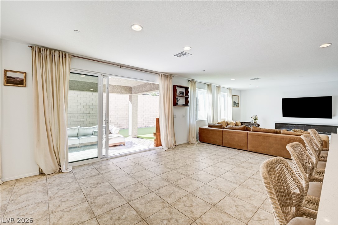 607 Cadence View Way Henderson, NV 89011 - Photo 9 of 61