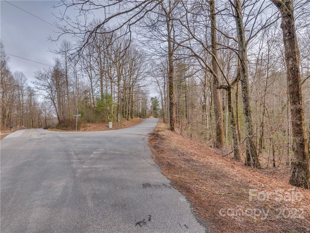 490 Maybank Road, Unit B Saluda, NC 28773 - Photo 5 of 14 Gallery Image 5