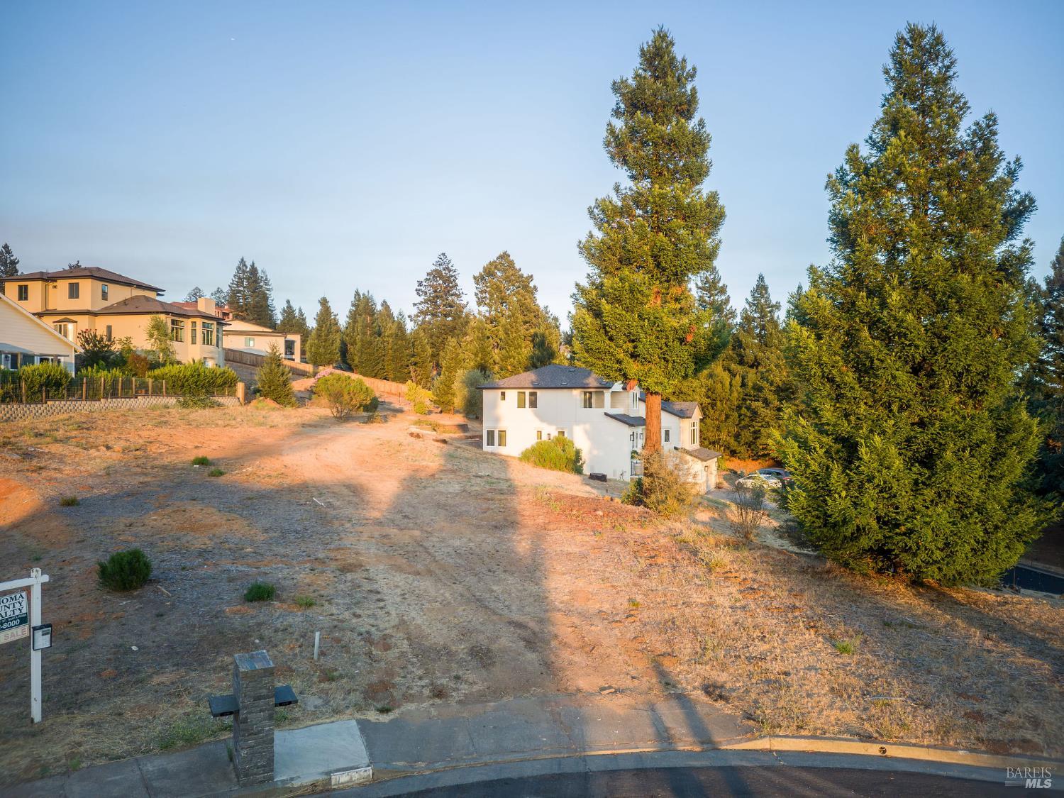 1935 Lyon Court Santa Rosa, CA 95403 - Photo 2 of 8 Gallery Image 2