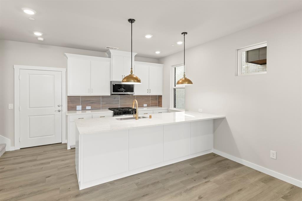 2013 Aldrich Road Celina, TX 75009 - Photo 13 of 28 13. 2013 Aldrich - Kitchen (2)