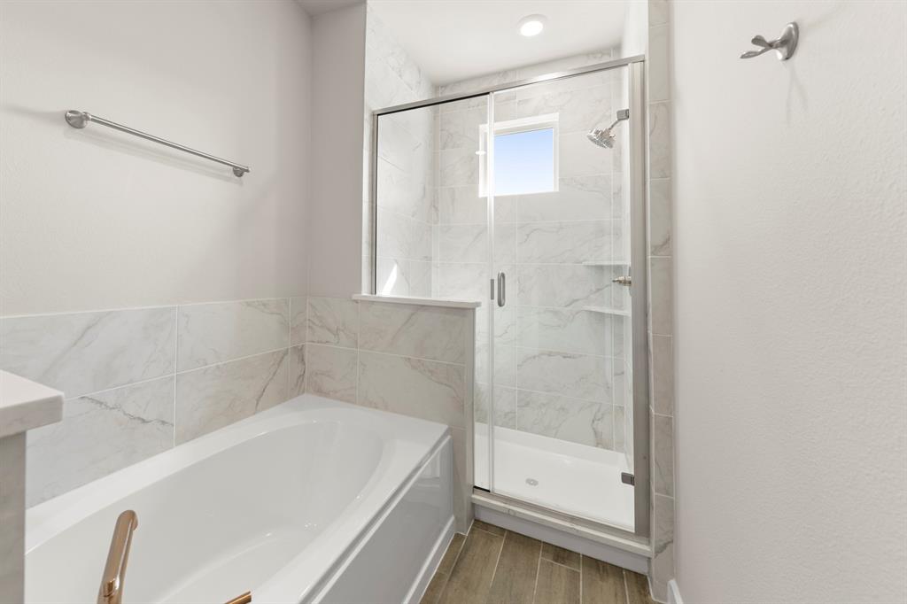 2013 Aldrich Road Celina, TX 75009 - Photo 22 of 28 22. 2013 Aldrich - Bath