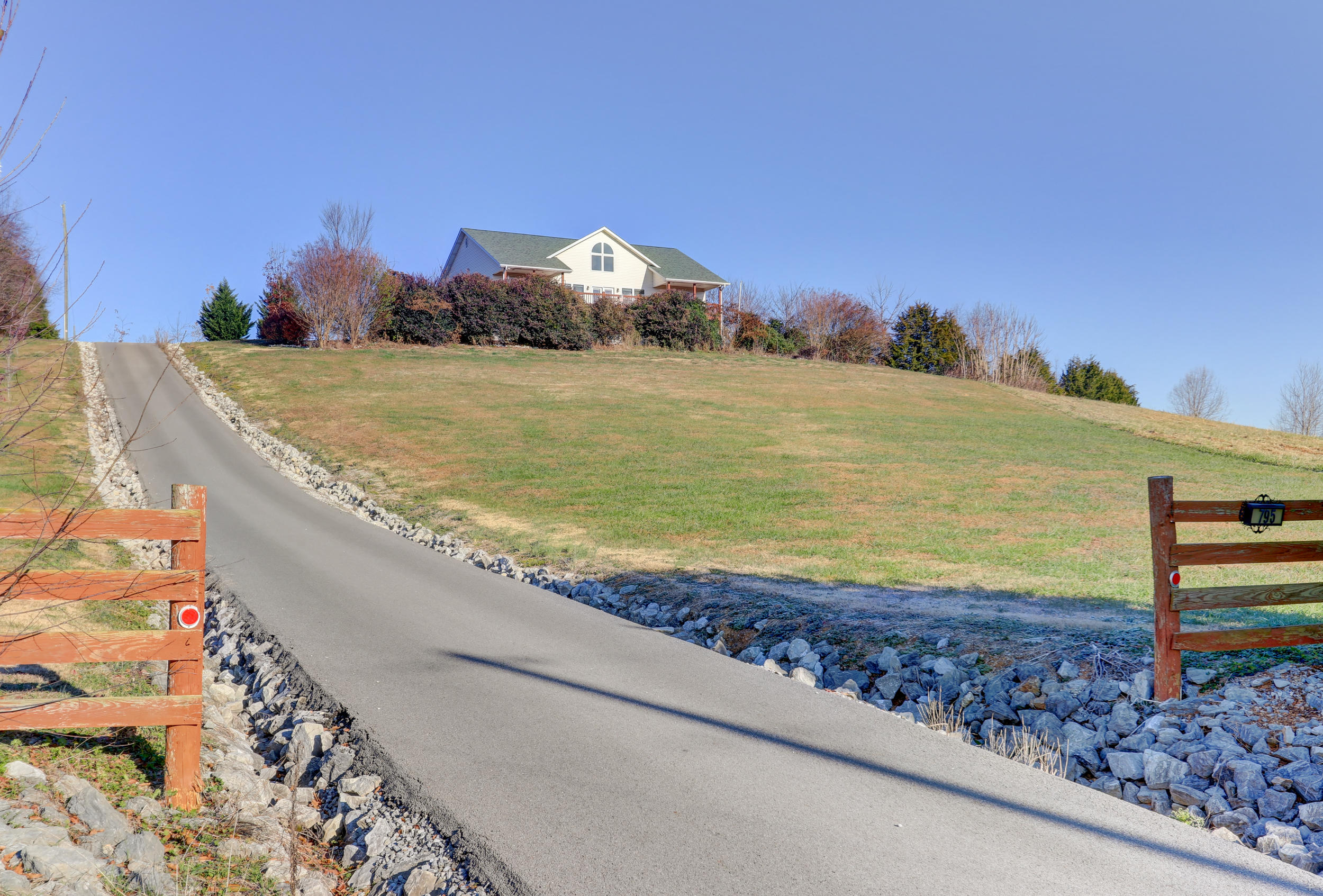 795 Zirkle Road Dandridge, TN 37725 - Photo 1 of 27 Positive Perceptions-31