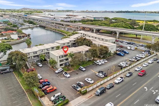 $395,000 | 98-310 Kamehameha Highway, Unit 225, Aiea, HI 96701