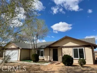 $1,750 | 22276 Minnetonka Road, Apple Valley, CA 92308