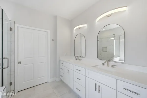 $675,000 | 1572 East Black Diamond Drive, Gilbert, AZ 85296
