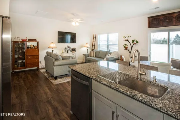 $282,900 | 3568 Bisham Wood Lane, Powell, TN 37849