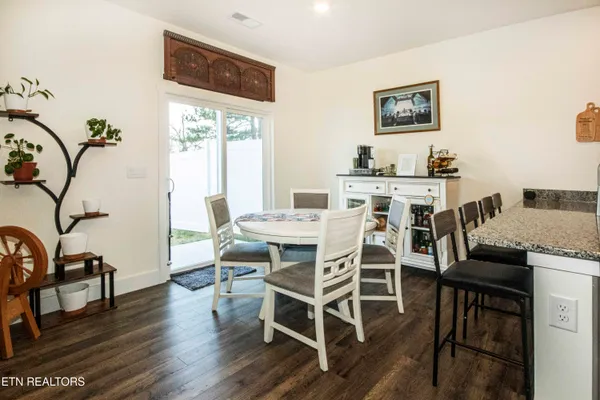 $282,900 | 3568 Bisham Wood Lane, Powell, TN 37849