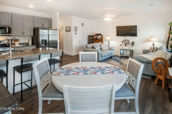 $282,900 | 3568 Bisham Wood Lane, Powell, TN 37849