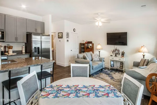$282,900 | 3568 Bisham Wood Lane, Powell, TN 37849