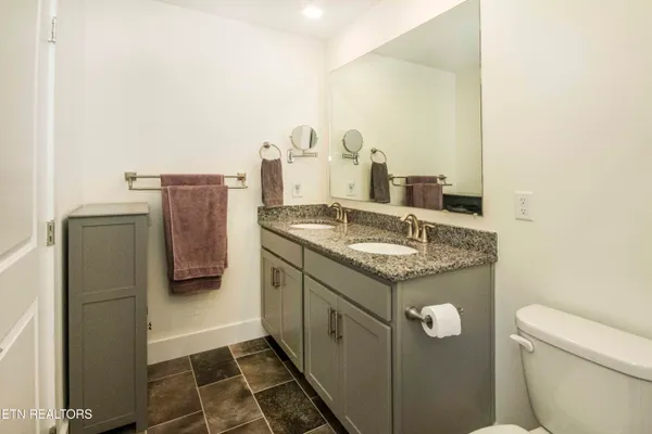 $282,900 | 3568 Bisham Wood Lane, Powell, TN 37849