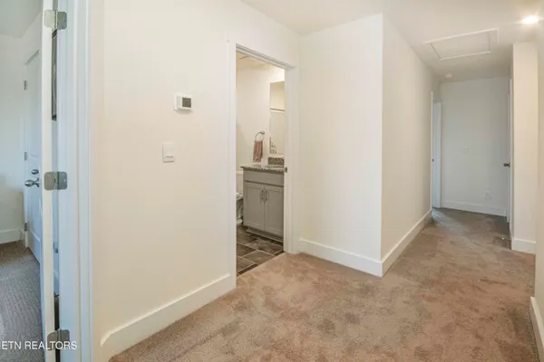 $282,900 | 3568 Bisham Wood Lane, Powell, TN 37849