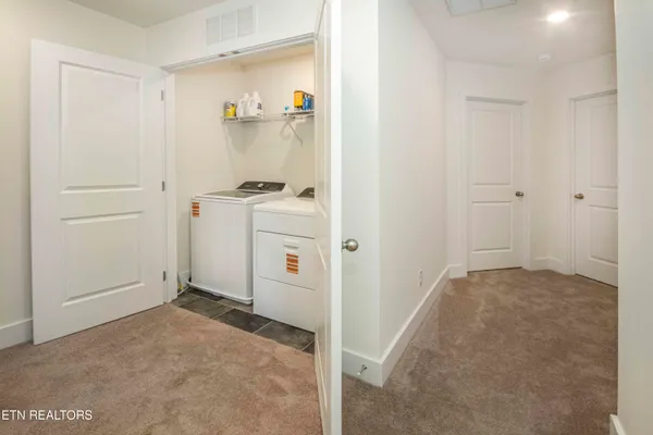 $282,900 | 3568 Bisham Wood Lane, Powell, TN 37849