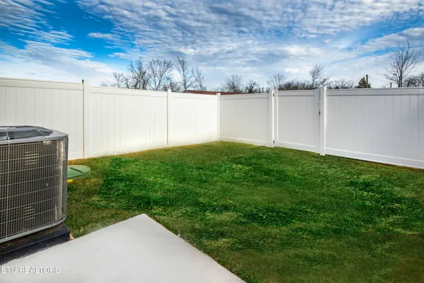 $282,900 | 3568 Bisham Wood Lane, Powell, TN 37849