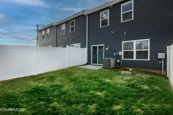 $282,900 | 3568 Bisham Wood Lane, Powell, TN 37849