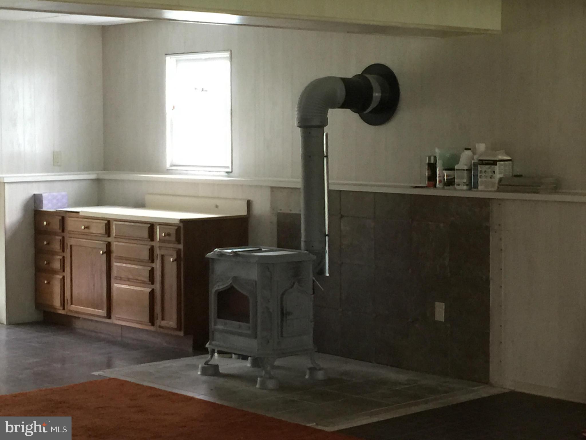 2375 Coon Club Road Westminster, MD 21157 - Photo 11 of 20 Family Room