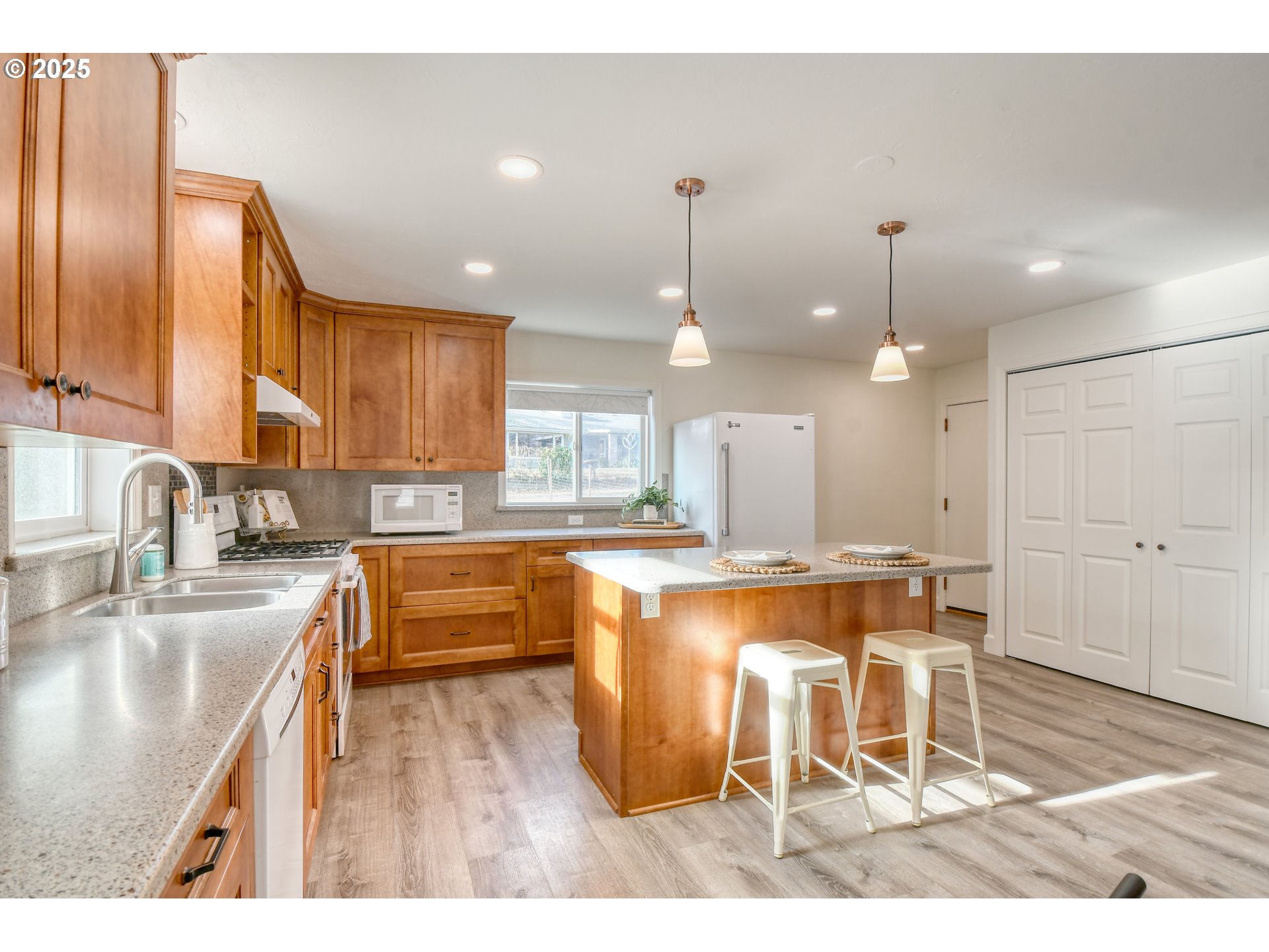 411 Northwest 10th Street Pendleton, OR 97801 - Photo 12 of 31 Gallery Image 12