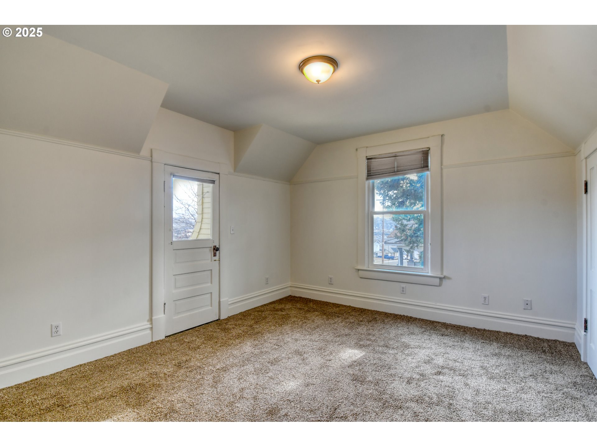 411 Northwest 10th Street Pendleton, OR 97801 - Photo 20 of 31 Gallery Image 20