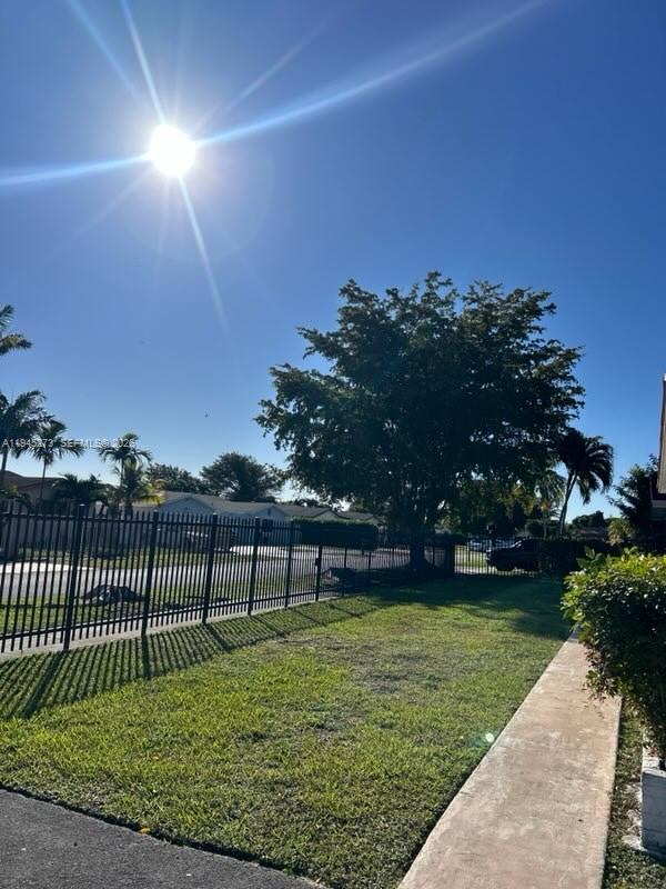 17330 Southwest 109th Avenue Miami, FL 33176 - Photo 2 of 12