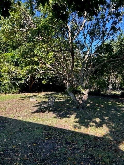 17330 Southwest 109th Avenue Miami, FL 33176 - Photo 9 of 12