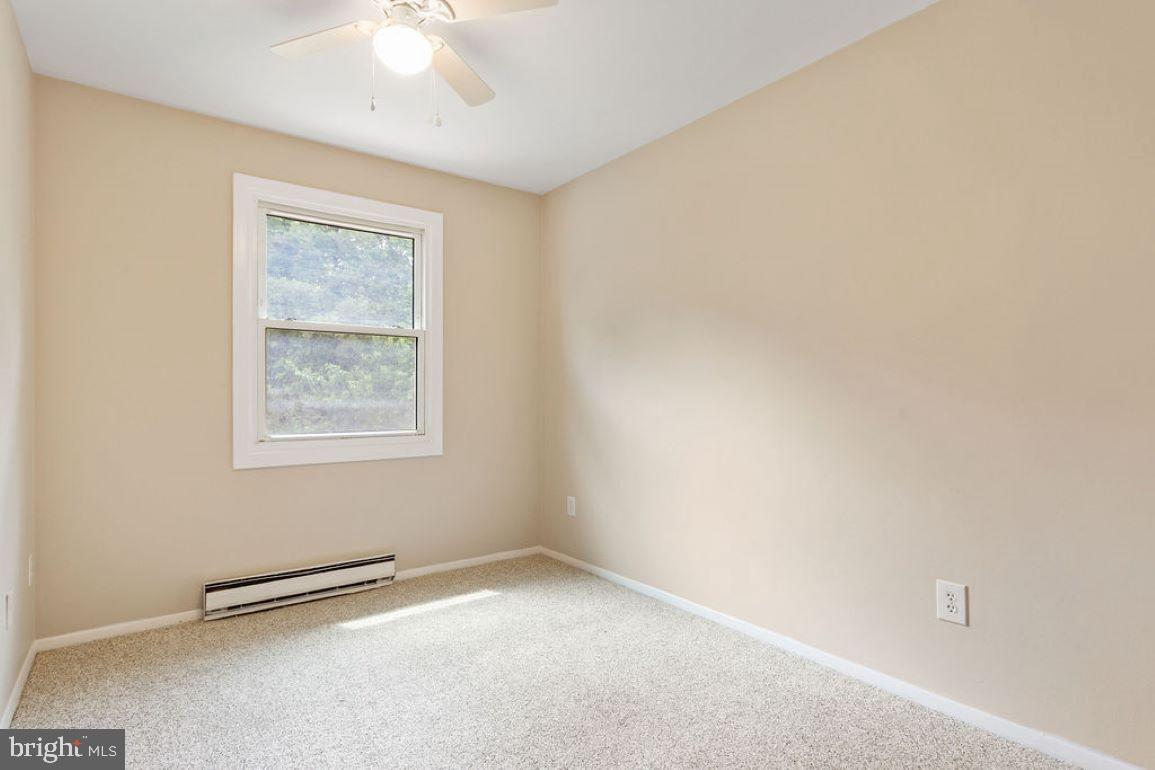 25 Commerce Street New Oxford, PA 17350 - Photo 15 of 23