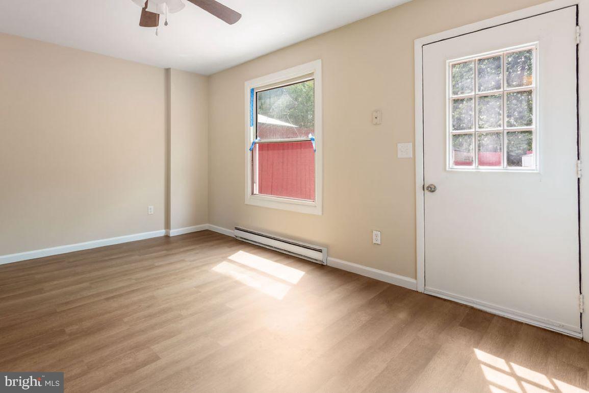 25 Commerce Street New Oxford, PA 17350 - Photo 10 of 23