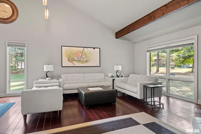 $425,000 | 304 Carobeth Circle, Jacksonville, IL 62650