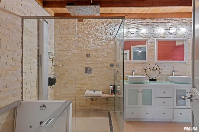 $425,000 | 304 Carobeth Circle, Jacksonville, IL 62650