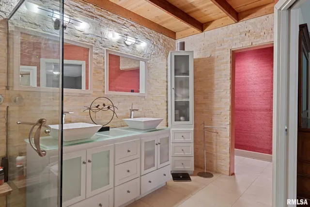 $425,000 | 304 Carobeth Circle, Jacksonville, IL 62650