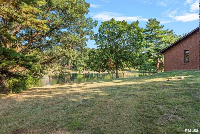 $425,000 | 304 Carobeth Circle, Jacksonville, IL 62650