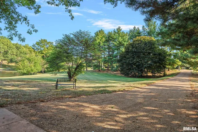 $425,000 | 304 Carobeth Circle, Jacksonville, IL 62650