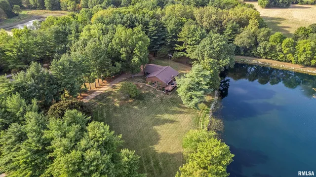 $425,000 | 304 Carobeth Circle, Jacksonville, IL 62650