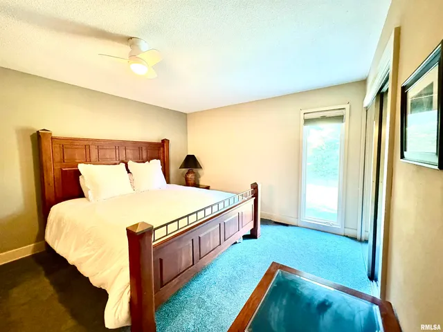 $425,000 | 304 Carobeth Circle, Jacksonville, IL 62650