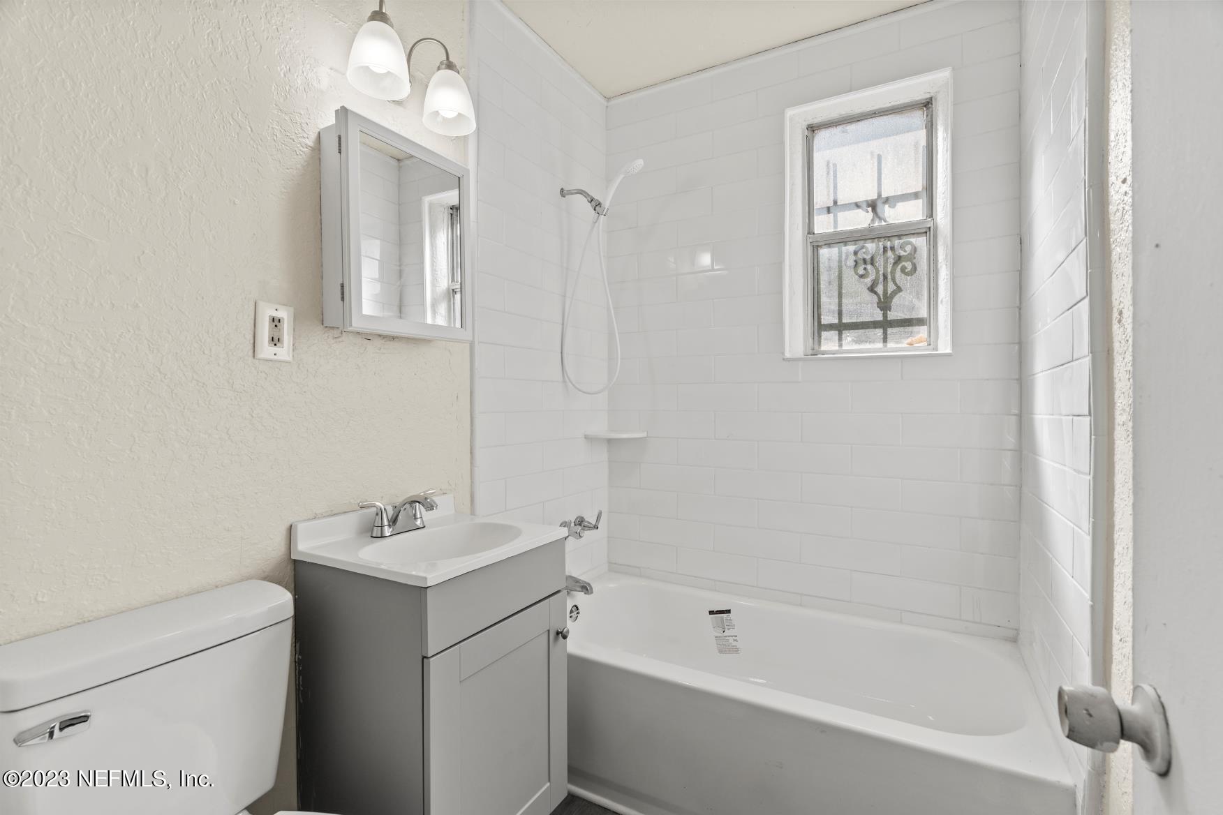 1256 Briarcliff Road South Jacksonville, FL 32218 - Photo 6 of 22 Bathroom