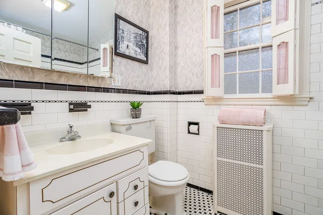 $1,200,000 | 147 Claflin Street, Belmont, MA 02478