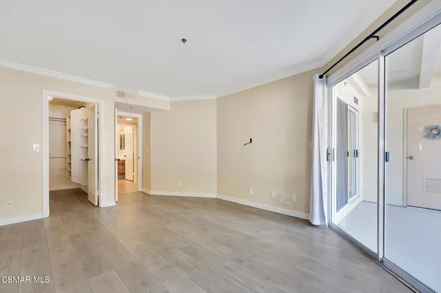 $425,000 | 5805 Oak Bend Lane, Unit 211, Oak Park, CA 91377