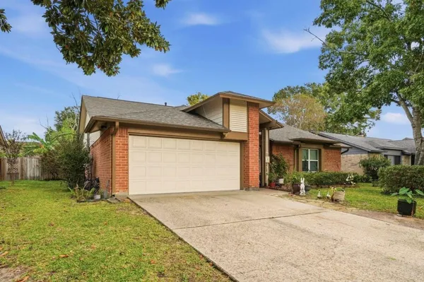 $255,000 | 16210 North Cross Drive, Houston, TX 77073