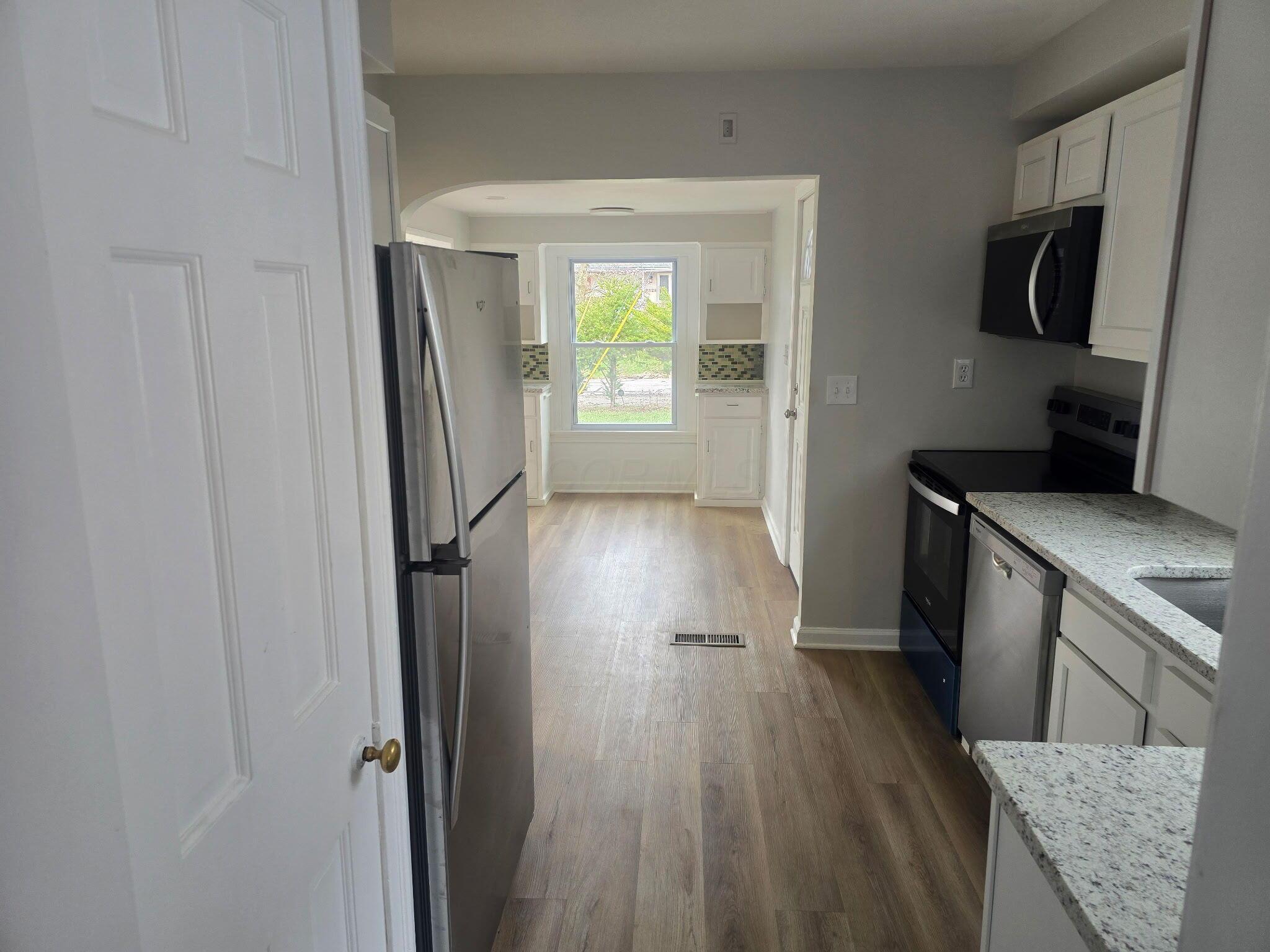 3950 Riverside Drive Columbus, OH 43220 - Photo 14 of 39 Current Mud room Area in Kitchen
