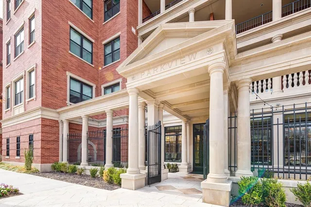 $3,000,000 | 350 Central Avenue, Unit 503, Southlake, TX 76092