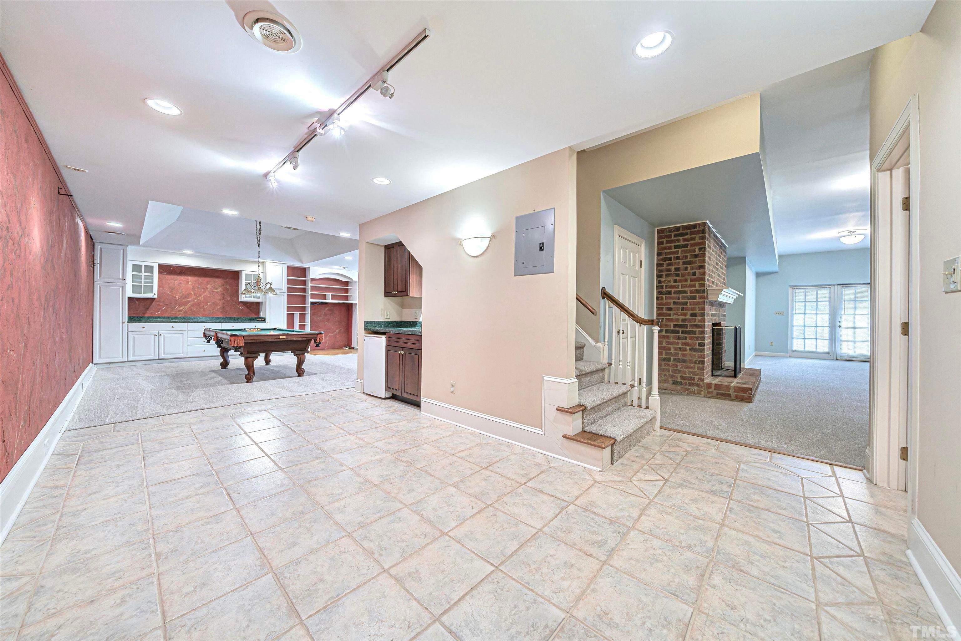 709 Runnymede Road Raleigh, NC 27607 - Photo 47 of 50 a view of a entryway with furniture