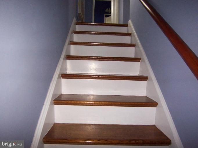 12 Ridge Road, Unit K Greenbelt, MD 20770 - Photo 13 of 21 Staircase