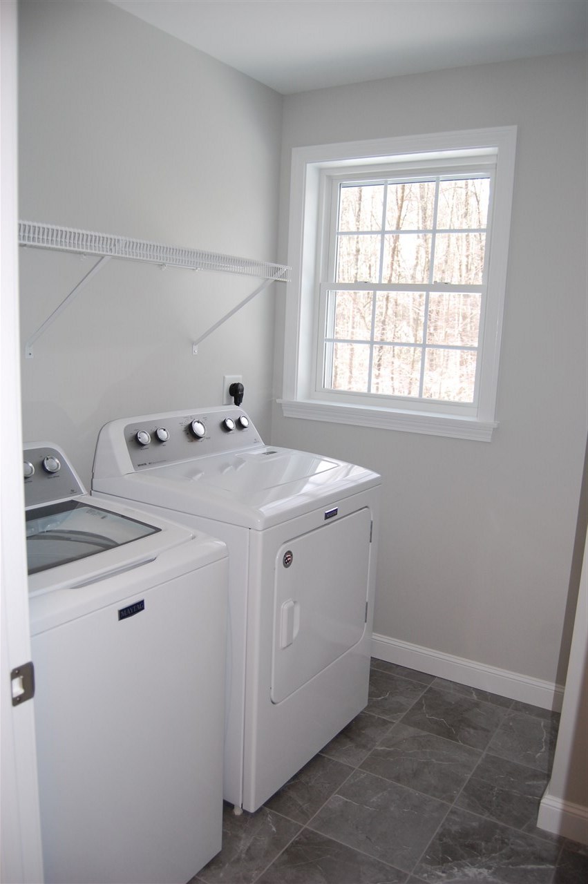 82a Fremont Road, Unit A Epping, NH 03042 - Photo 3 of 22