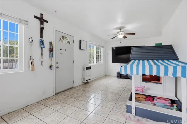 $639,000 | 440 West Cherry Street, Compton, CA 90222