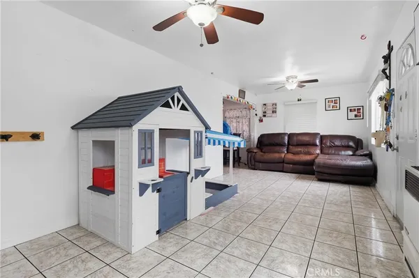 $639,000 | 440 West Cherry Street, Compton, CA 90222