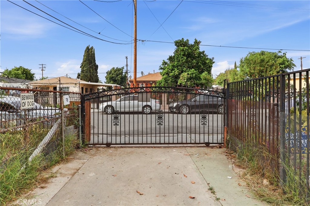 440 West Cherry Street Compton, CA 90222 - Photo 25 of 28 a view of a wrought fence