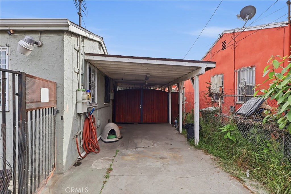 440 West Cherry Street Compton, CA 90222 - Photo 26 of 28 a view of a car garage
